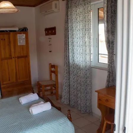 Vaso Alykanas Apartahotel